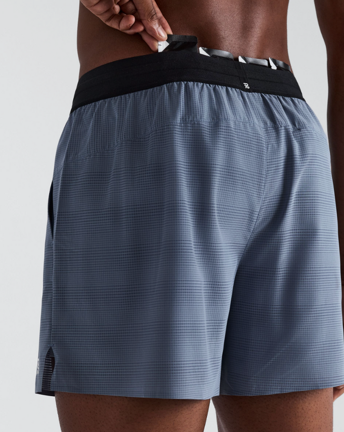 MEN COOLGRID 5" RUN SHORTS - STEEL HORIZON