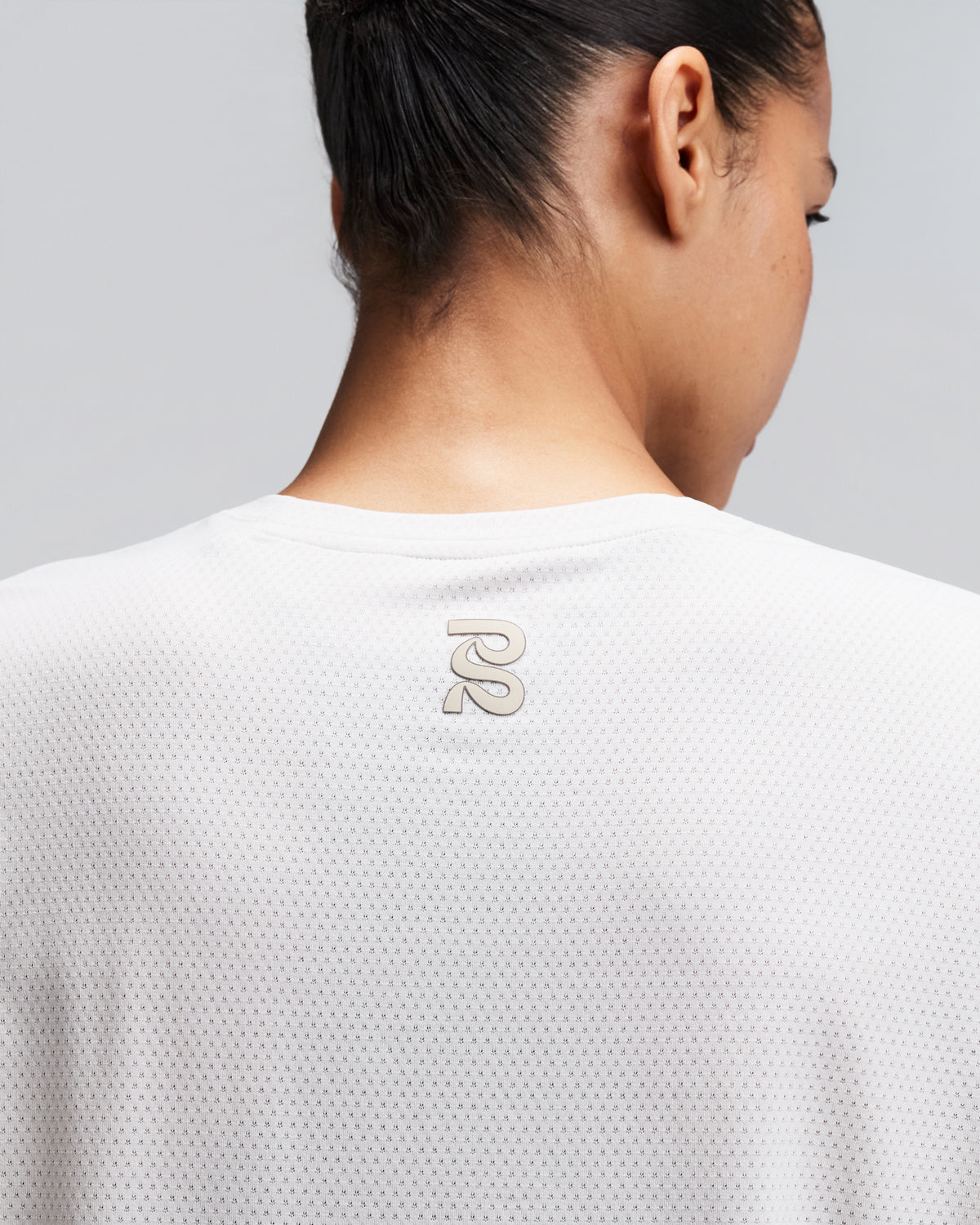 Women's Micromesh™ Cropped Run Tee - Plaster