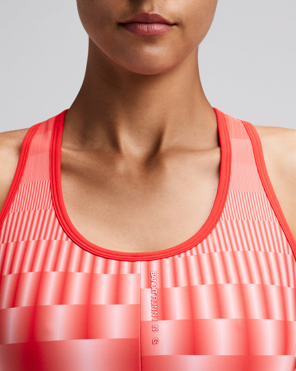 Women's Vanisher™ Reverso™ Scoop Neck Run Bra - Growing Grid - Poppy