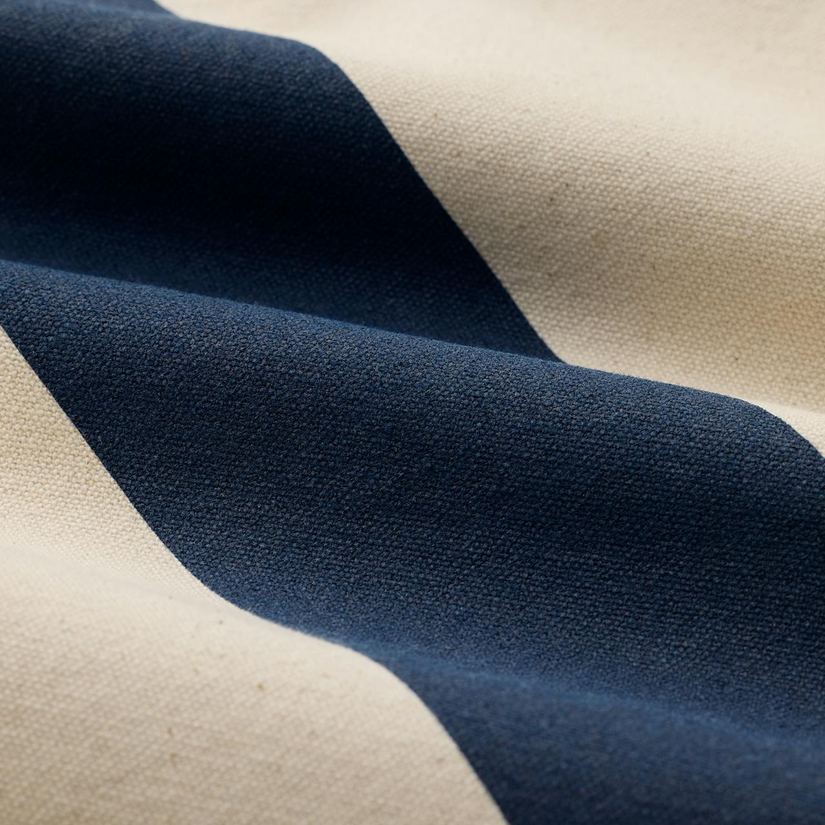 MARKET TOTE - IVORY/NAVY