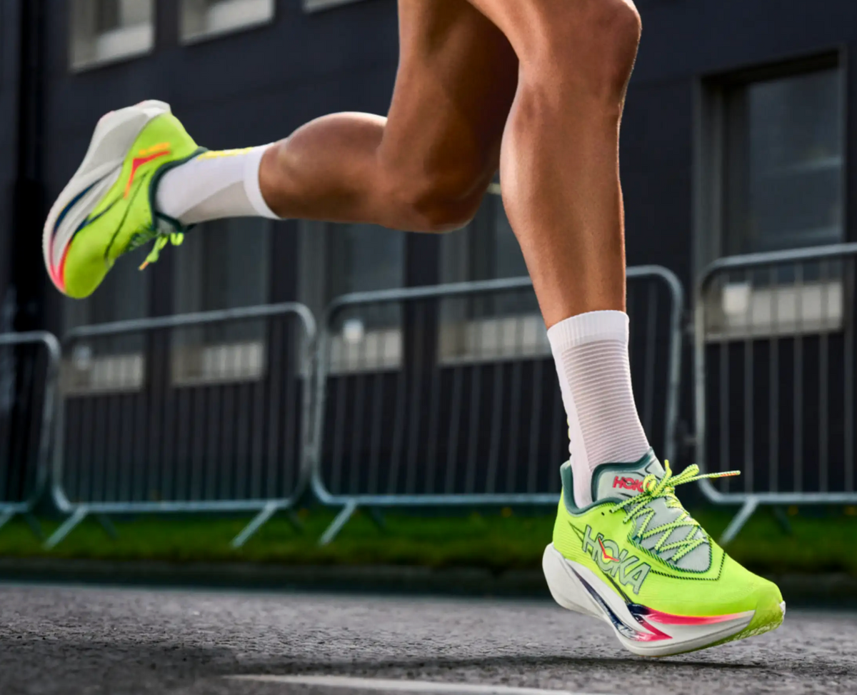 HOKA Cielo X1 3.0 — Unisex — Alabaster/Yellow Gold