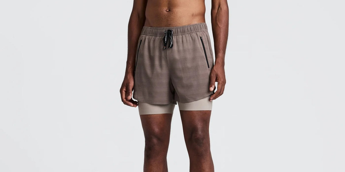 MEN COOLGRID 2-IN-1 RUN SHORTS - COCOA